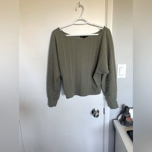 Sz M BUNDLE. Sweaters, cardigan. Hunter green, and maroon colours.